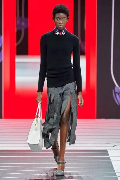 Look 5